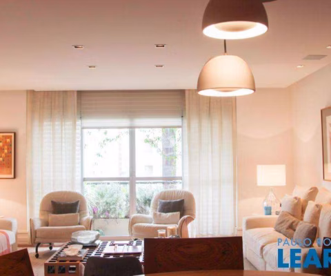 APARTAMENTO - MOEMA - SP