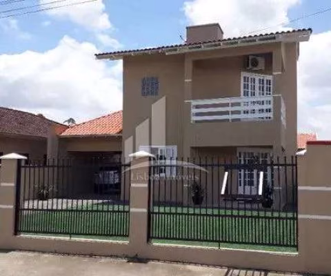Belo sobrado mobiliado, com edícula e piscina a venda no bairro Vila Nova !!