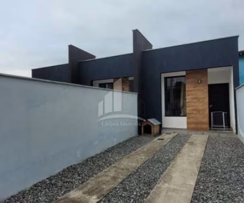Geminado semimobiliado planta baixa no Vila Nova!