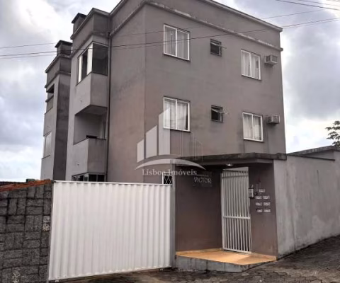 Apartamento semimobiliado no Costa e Silva!