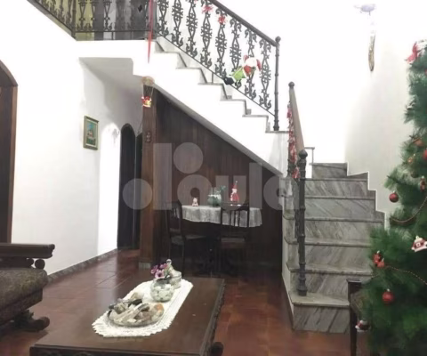 Lindo Sobrado de 4 Quartos no Rudge Ramos, São Bernardo do Campo-SP: 209,67m², 1 suíte, 2 salas, 3 banheiros, 3 vagas.