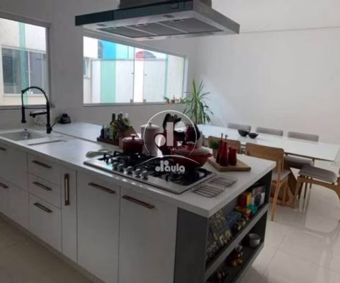 Casa Ampla Santa Paula São Caetano do Sul com 3 suítes , sala ampla , cozinha , área de serviço 7 vagas .
