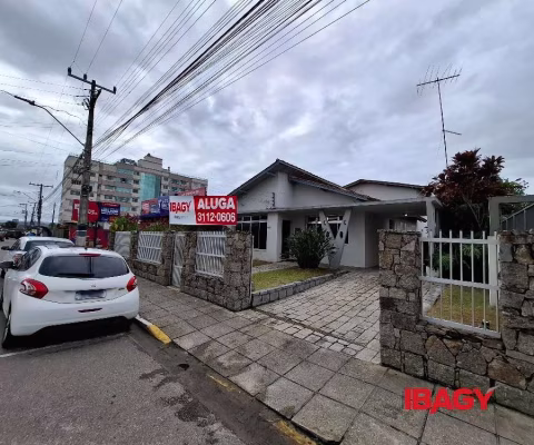 Casa para alugar na BARÃO DO RIO BRANCO, 124, Centro, Biguaçu