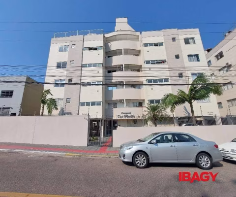 Apartamento com 2 quartos para alugar na Rua Waldemar Ouriques, 992, Capoeiras, Florianópolis