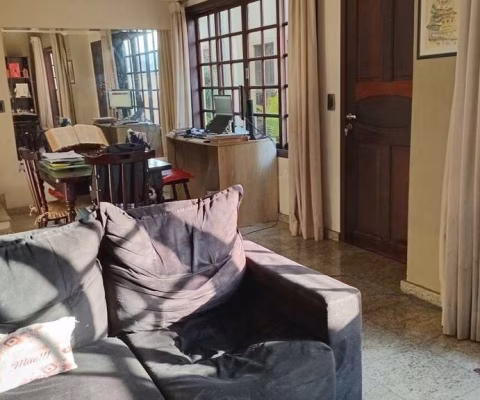 Casa Triplex de 200m² no Jardim Ester - Condomínio Fechado com 3 Vagas, FL28
