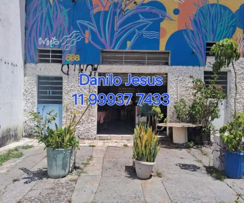 Sala comercial com aproximadamente 40m², 1 banheiro. FL51