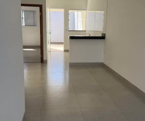 Casa para Venda em Uberlândia, Morumbi, 2 dormitórios, 1 suíte, 2 banheiros, 2 vagas