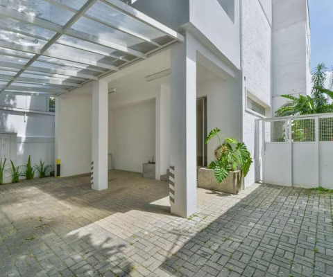 Sobrado para venda com 4 quartos, sendo 1 suíte, 345m²