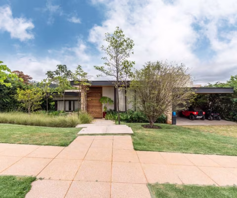 Casa no condomínio Fazenda Dona Carolina para venda com 4 quartos, 452m²