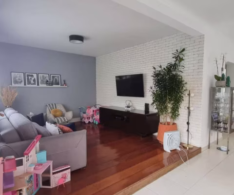 Casa tipo para venda com 3 quartos, sendo 3 suítes, 190m²