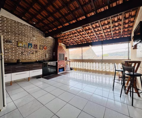 Casa de vila para venda com 2 quartos, sendo 2 suítes, 230m²