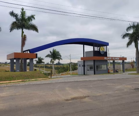 Lote em condomínio para venda, 255m²