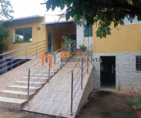 EXCELENTE CASA DE 445 M² DE ÁREA CONSTRUÍDA NO BAIRRO AERONAUTAS