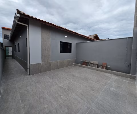 Casa no bairro Florida Mirim em Mongaguá, no litoral sul de São Paulo