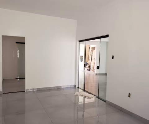 Excelente casa nova no Bairro São Jorge