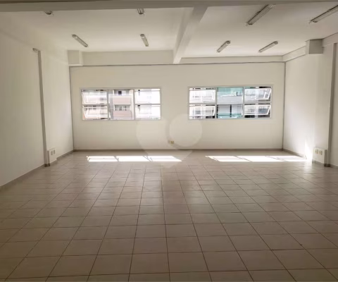 Salas para locação em Vila Santa Tereza - SP