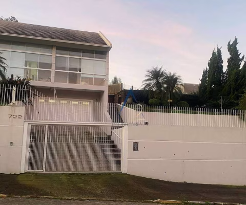 SOBRADO ALTO PADRÃO COM 03 DORMITÓRIOS EM SAPIRANGA/RS