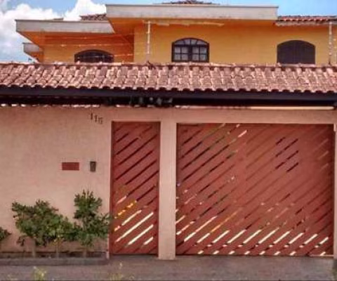 Sobrado de 380m² com 4 quartos em Jardim Marilú