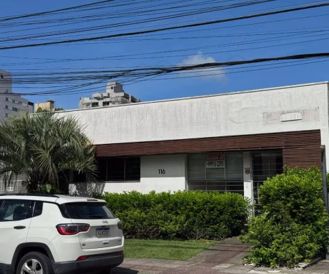 Casa comercial com 8 salas na Trindade
