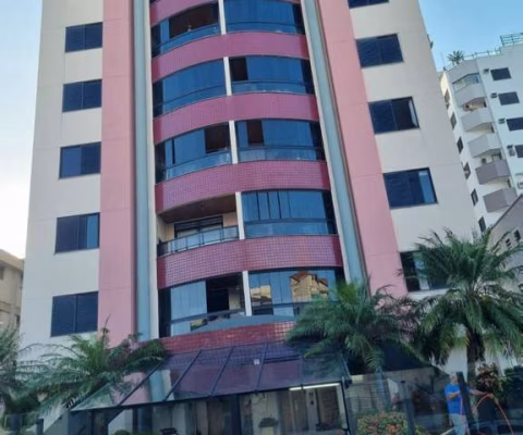 Apartamento de 4 dormitórios no Estreito