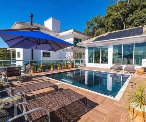 Casa à venda em Pantanal com 510 m², 4 quartos, 2