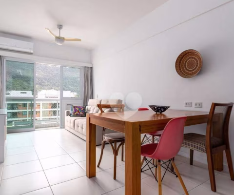 Apartamento em prédio com piscina ensolarada, 3 quartos, suíte, 2 vagas, dependência à venda, 89 m² por R$ 1.460.000 - Humaitá