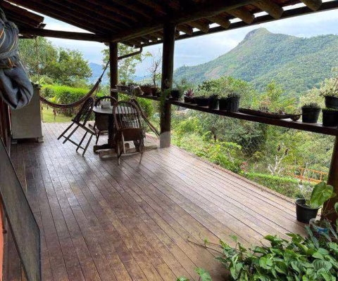 Casa com 3 quartos à venda, 198 m² por R$ 2.000.000