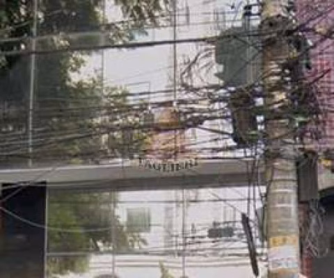 PRÉDIO COMERCIAL SEMI-NOVO C/ ELEVADOR EM ÓTIMA LOCALIZAÇÃO .