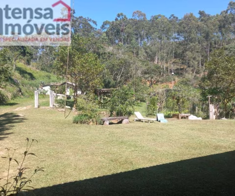 Sítio à venda no bairro Bairro do Limoeiro - Natividade da Serra/SP, Rural