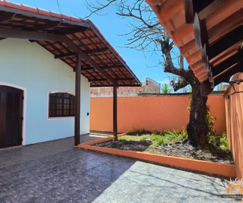 Ampla casa com edícula na praia lado praia a menos de 1000 metros do mar