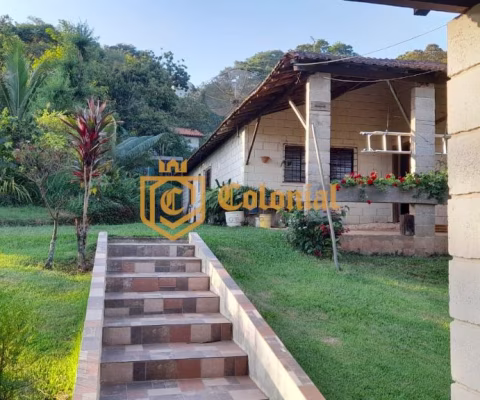 Sitio, KM 75 da Rodovia Castello Branco / (Itu – Mairinque – SP)