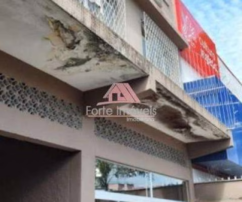 Prédio comercial e Residencial na Estrada do Pré
