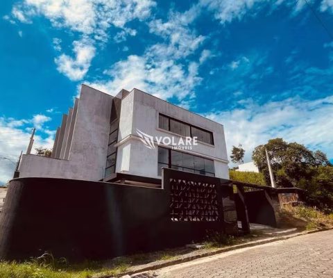 Imóvel Espetacular à Venda: Sobrado Triplex com Vista Deslumbrante