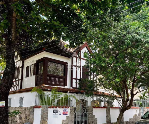 CASA LUXUOSA NA URCA