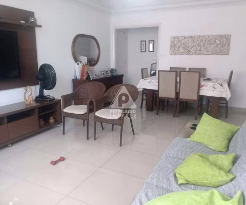Apartamento 03 Quartos sendo 02 Suítes com Vaga Escriturada no Flamengo