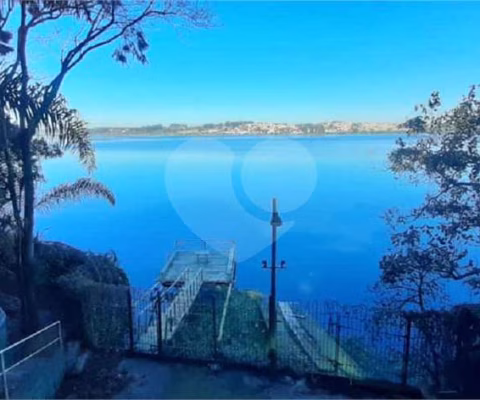 Sobrado com 7 quartos à venda em Jardim Riviera - SP