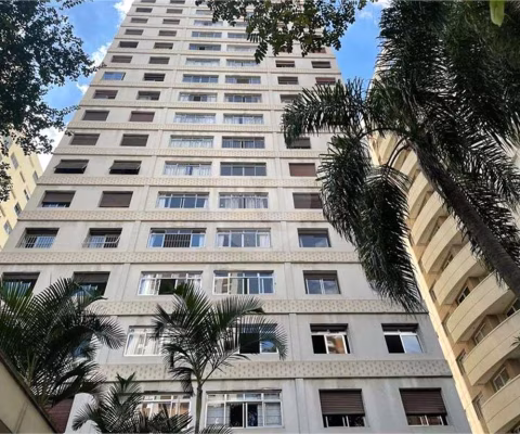 Apartamento com 3 quartos para locação em Perdizes - SP