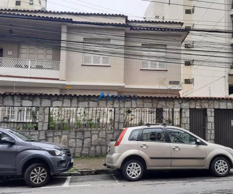 Apartamento amplo na Rua Doutor Romualdo!