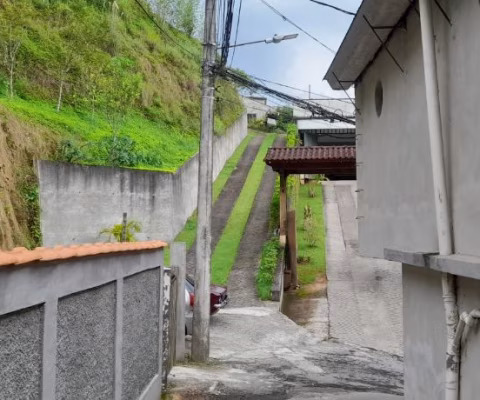 Casa à  venda no Bairro  Castrioto