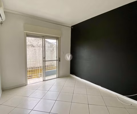 Apartamento 2 dormitórios com sacada e 1 vaga no N. Sra do Rosário