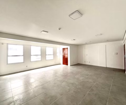 Sala Comercial Del Vale Center!