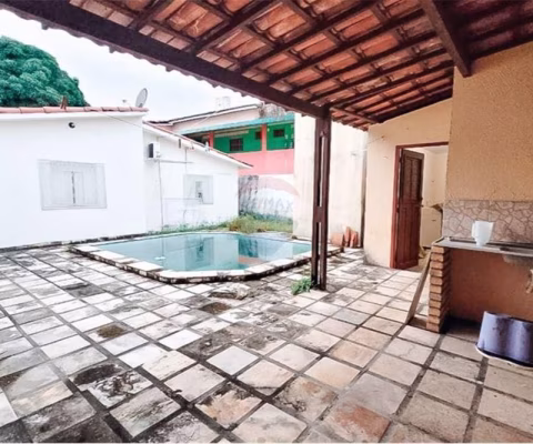 Excelente Casa, Com 3 Quartos Suítes - Ponta Negra