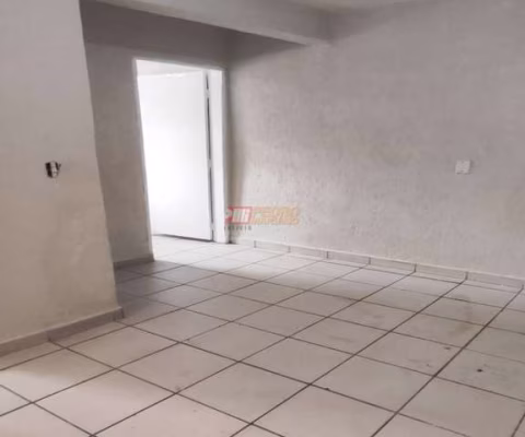 Casa térrea no Bairro Vila Palmares em Santo André .