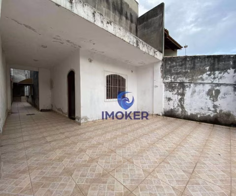 Sobrado no centro de Poá/SP; 2 dormitórios (1 suíte); quintal; 1 banheiro social; sala de tv; cozinha (2 ambientes); área de serviço coberta.