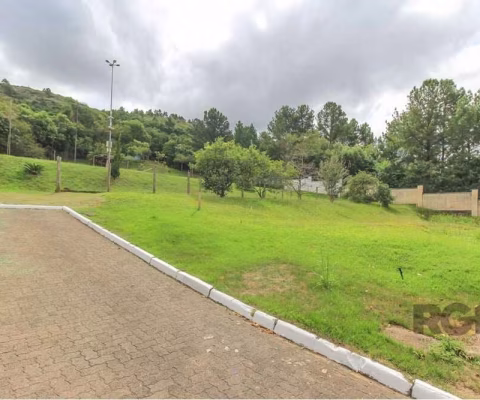 Terreno EXCLUSIVO à venda no condomínio Mountain Ville Oportunidade única! Você está buscando o lugar perfeito para construir a casa dos seus sonhos? Este terreno de 10 x 33 totaliza 330 m², no Condom