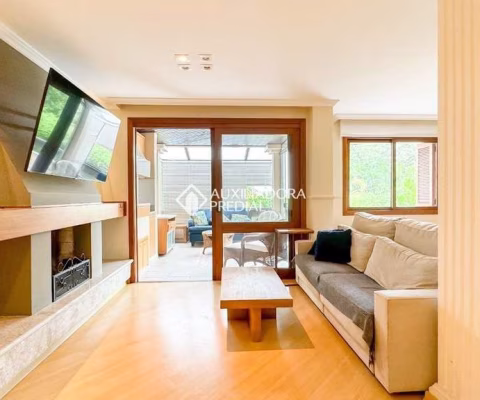 Apartamento com 3 quartos à venda na Avenida da Cavalhada, 5793, Cavalhada, Porto Alegre