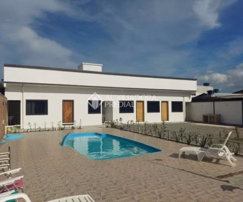 Casa com 8 quartos à venda na Rodovia Evádio Paulo Broering, 2300, Passagem de Maciambú (Ens Brito), Palhoça