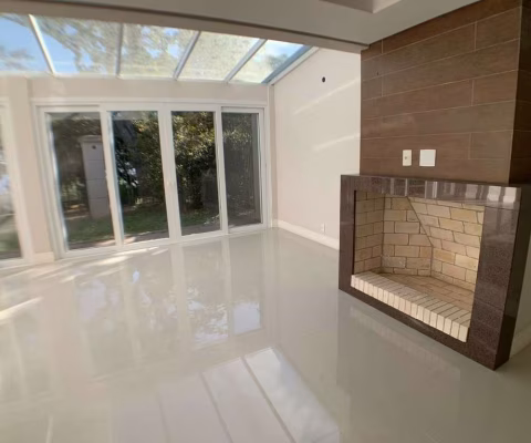 Casa Condominio para Venda - 343m², 3 dormitórios, sendo 3 suites, 2 vagas - Tristeza