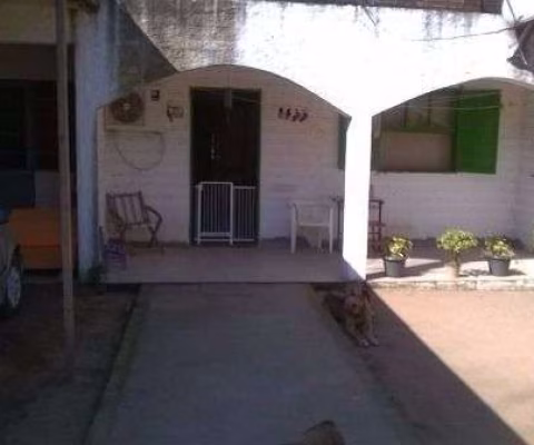Casa para Venda - 140m², 5 dormitórios, 3 vagas - Lami