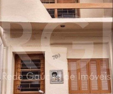 Casa para Venda - 64m², 2 dormitórios, Menino Deus